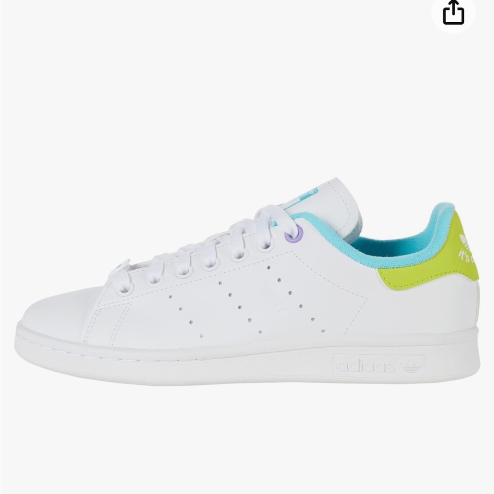 Adidas tennis shoes